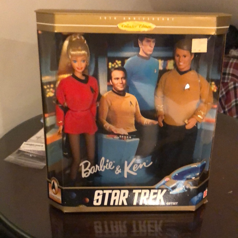 COPY - Star Trek Barbie & Ken